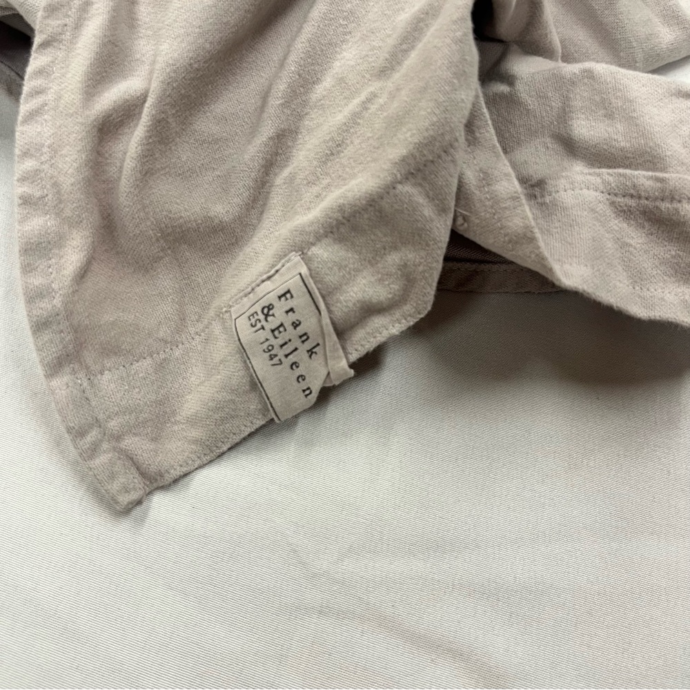 Frank & Eileen Medium Shirt Womens Barry Tan Khaki Long Sleeve Button Front - Picture 12 of 12